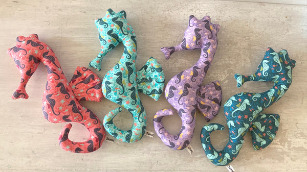 SEAHORSES - purple