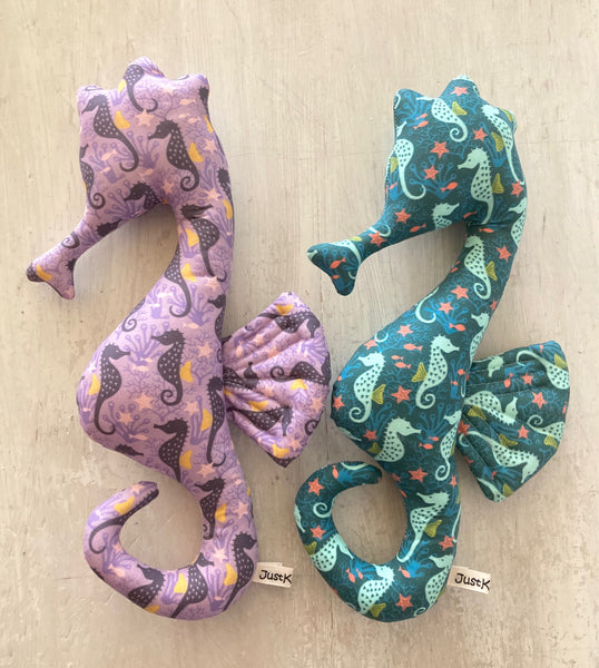 SEAHORSES - purple