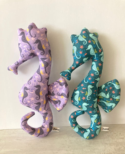 SEAHORSES - purple
